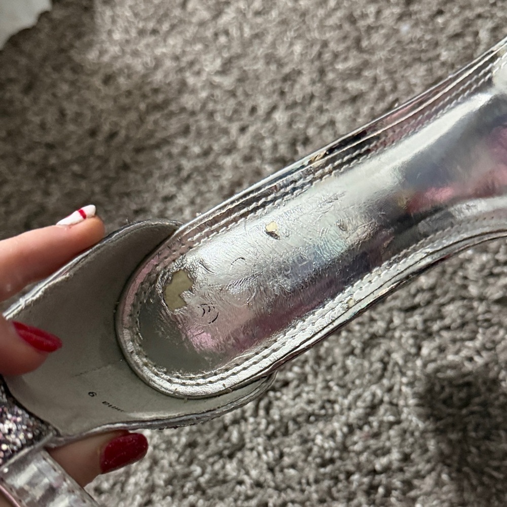 Sheeland Silver GlitterMetallic  Heels size 9 - Picture 9 of 11